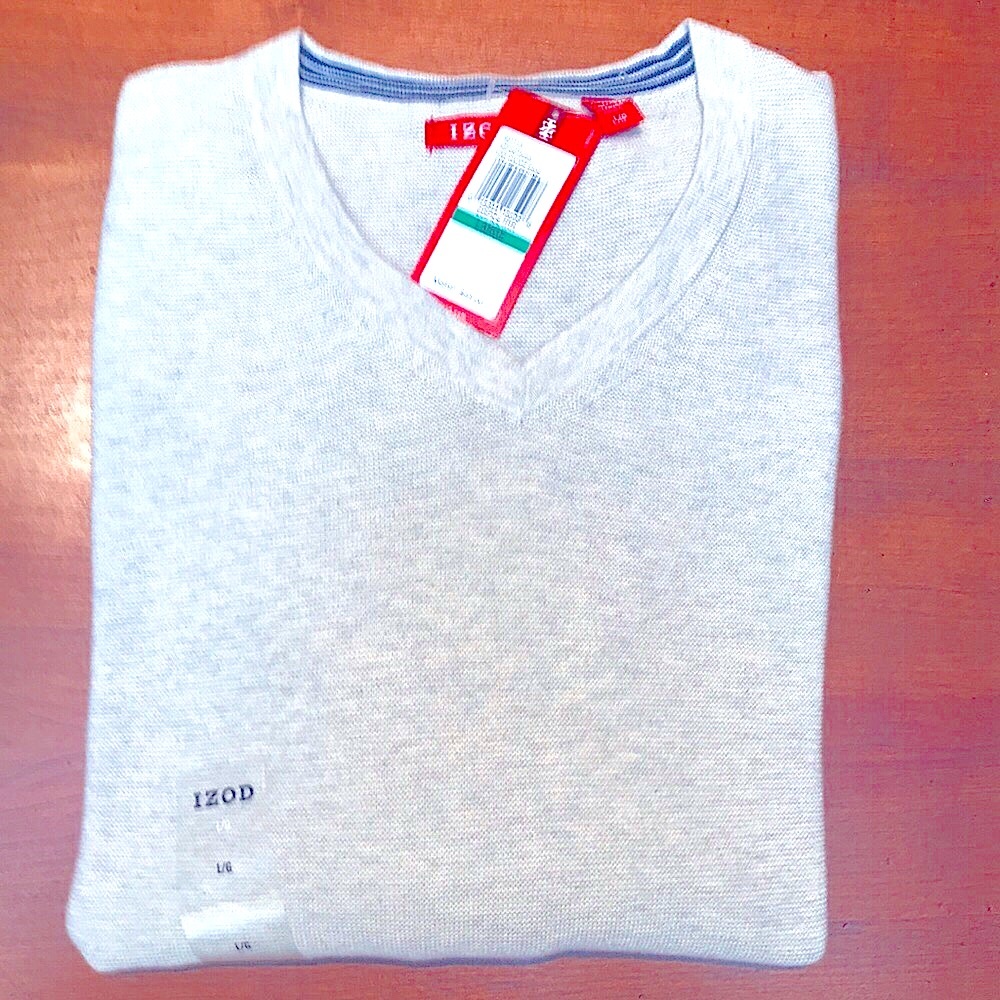 NWT Izod V-neck sweater, size large, light gray